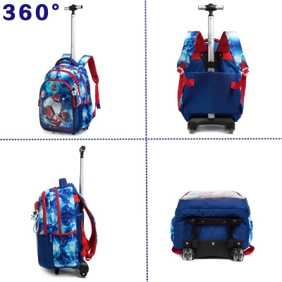 Mochila escolar azul com roda retrátil e imagem de bola de futebol