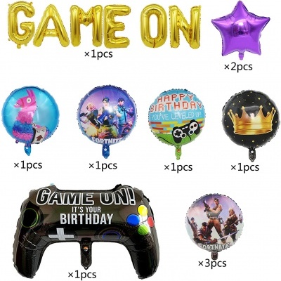 Conjunto de balões para festa tema Fortnite com letras, estrelas, balões redondos e balão em forma de comando.