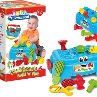 Brinquedo infantil Workbench da baby Clementoni com ferramentas coloridas e caixa do produto.