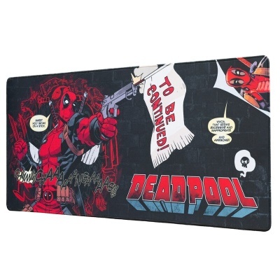 Tapete de rato Deadpool com design de banda desenhada e personagens em vermelho e preto