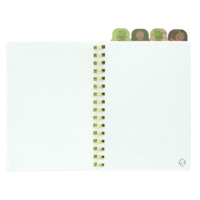 Caderno aberto com abas de papel com desenhos de animais e páginas pontilhadas