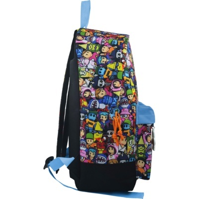 Mochila com padrão colorido de personagens cartoon e detalhes em azul e laranja vista de lado