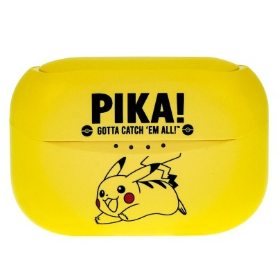 Estojo amarelo para auriculares com ilustração do Pikachu e texto em preto