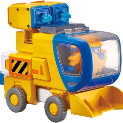 Veículo de brinquedo amarelo e azul com rodas e cabine translúcida.