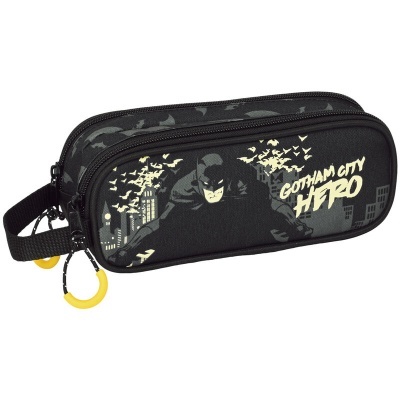 Estojo preto com ilustração do Batman e texto GOTHAM CITY HERO