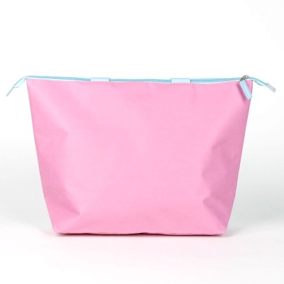 Necessaire rosa com fecho azul claro