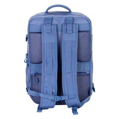 Mochila azul vista de costas com alças acolchoadas e tiras ajustáveis