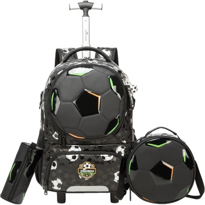 Mochila de rodinhas com padrão de bola de futebol e acessórios