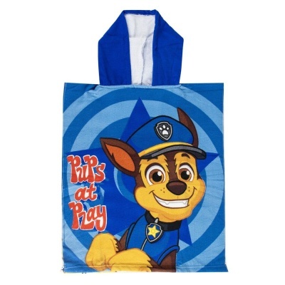 Poncho infantil azul com capuz e personagem de cão uniformizado e texto Pups at Play