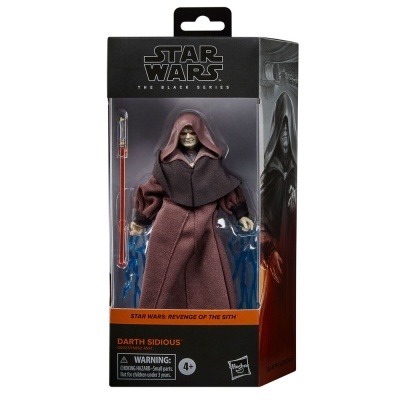 Figura de ação Darth Sidious de Star Wars com capa castanha e preta na embalagem.