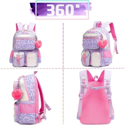mochila infantil rosa e lilás com corações e pompom rosa