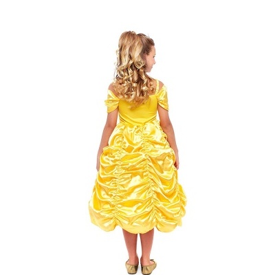 Vestido amarelo brilhante para menina visto de costas