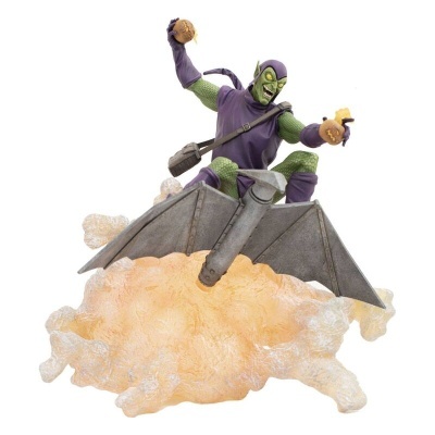 Figura do Green Goblin com máquina voadora e base de nuvem alaranjada