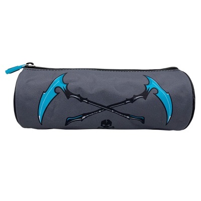 Estojo cinzento com fecho preto e imagem de duas foices azuis cruzadas