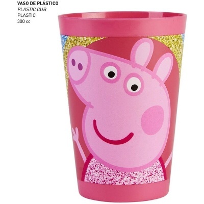 Copo plástico rosa com desenho da personagem Peppa Pig e detalhes glitter
