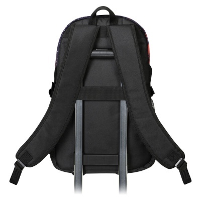 Mochila preta vista de trás com alças acolchoadas e suporte para trolley