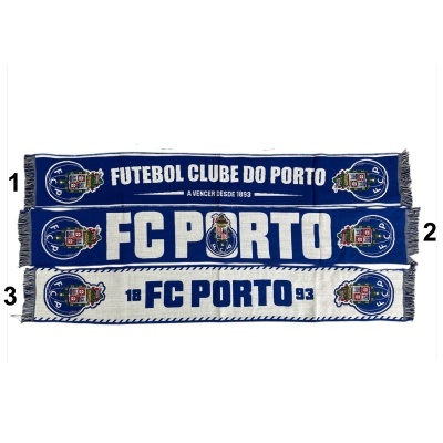 Três cachecóis do Futebol Clube do Porto em azul e branco com textos e emblemas do clube.