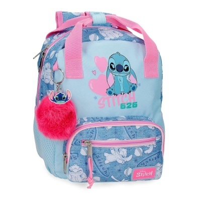 Mochila azul com padrão Stitch, alças e detalhes cor-de-rosa, chaveiro de pelo rosa e texto Stitch 626 na frente.