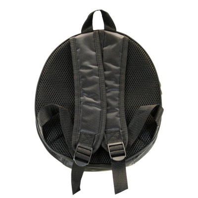 Mochila preta vista por trás com alças acolchoadas e ajustáveis