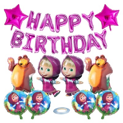 Balões metálicos rosa com letras HAPPY BIRTHDAY, estrelas, ursinhos castanhos e balões com menina loira de capuz rosa