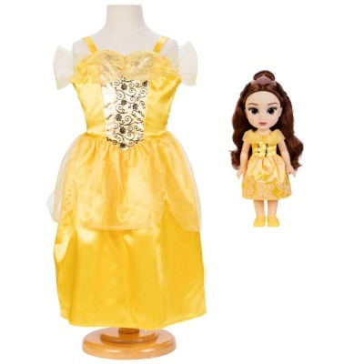 Vestido amarelo infantil com boneca vestida de amarelo