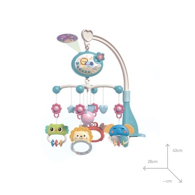 Mobile musical para bebé com figuras de animais coloridas e base azul