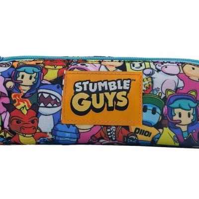 Estojo colorido com personagens de videojogo e etiqueta STUMBLE GUYS