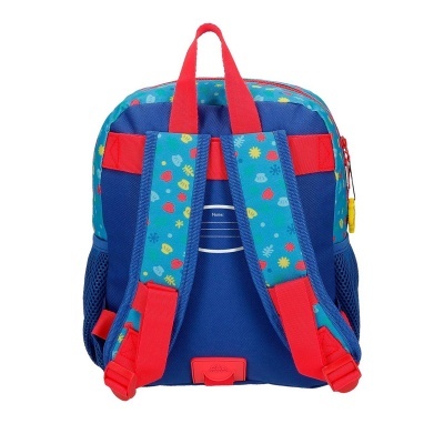 Mochila azul com alças coloridas e detalhes vermelhos vista de trás