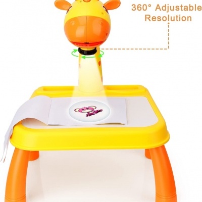 Mesa infantil amarela e laranja com cabeça de girafa e texto 360° Adjustable Resolution