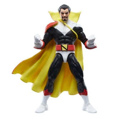 Figura de ação de super-herói com capa amarela e fato preto e branco