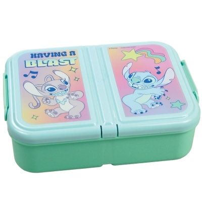 Lancheira verde com tampa roxa e rosa decorada com personagens Disney e frase HAVING A BLAST