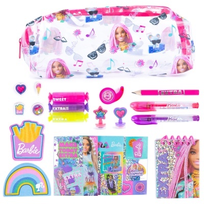 Estojo escolar da Barbie com itens coloridos e pequenos acessórios sobre superfície branca