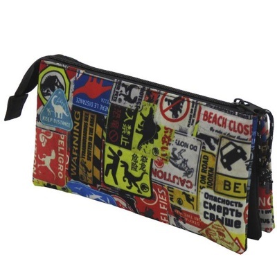 Estojo escolar com padrão de placas de aviso coloridas e fecho preto