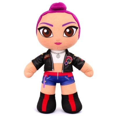 Boneca de pelúcia com cabelo rosa e roupa colorida