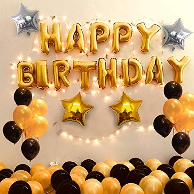 Balões dourados e prateados HAPPY BIRTHDAY com balões de látex e luzes de corda