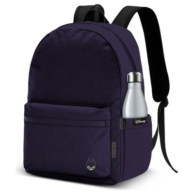 Mochila roxa escura com bolso frontal e garrafa prateada no suporte lateral