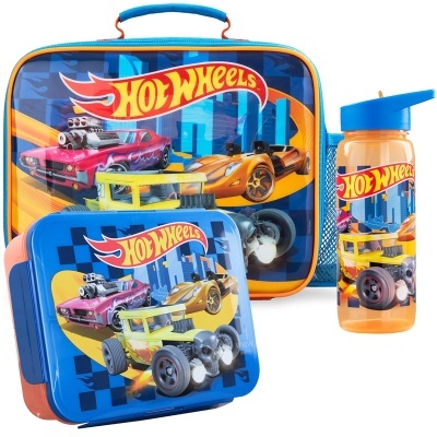 Conjunto Hot Wheels com mala, lancheira e garrafa coloridos com design de carros e logo Hot Wheels