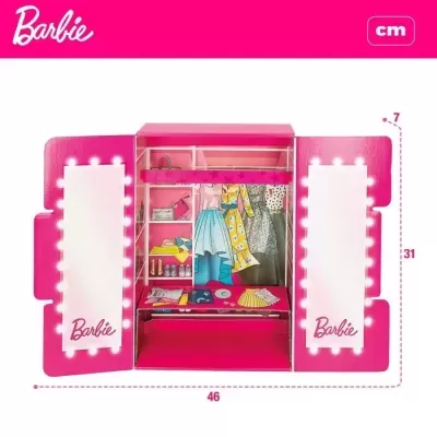 Armário Barbie cor-de-rosa com espelhos iluminados e roupas penduradas