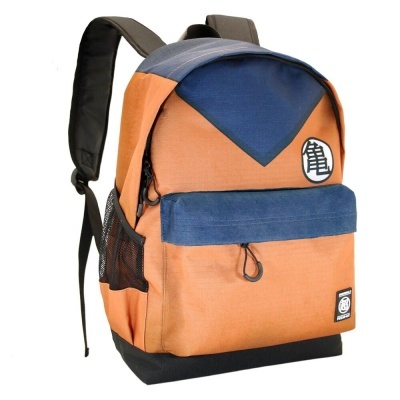 Mochila laranja com bolsos azuis e alças pretas acolchoadas