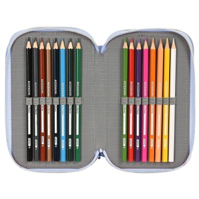 Estojo aberto com 18 lápis de cor organizados por cores em interior cinza e bordas azuis