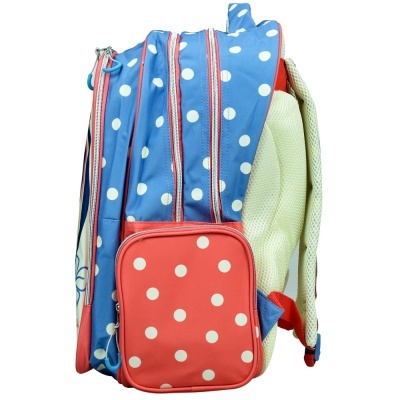 Mochila azul e vermelha com bolinhas brancas