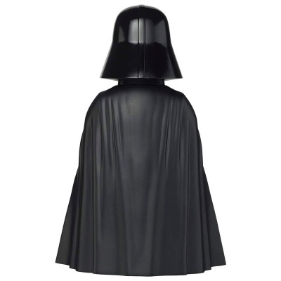 Boneco de Darth Vader preto visto de costas com capacete e capa