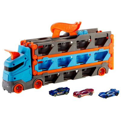 Carrinha transportadora de carrinhos Hot Wheels azul, cinzenta e laranja com três carrinhos de corrida coloridos