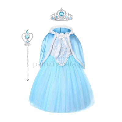 Vestido de princesa azul claro com capa, tiara e cetro