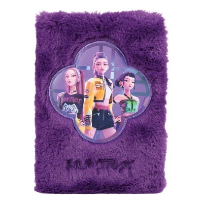 Capa de agenda peluda roxa com ilustração de três personagens femininas