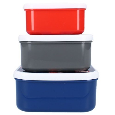 Três recipientes plásticos coloridos empilhados com tampas brancas