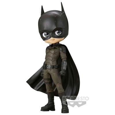 Figura de ação chibi do Batman com fato preto e capa