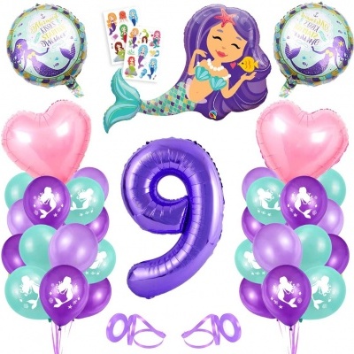 Balões coloridos para festa com tema de sereia e número 9 roxo