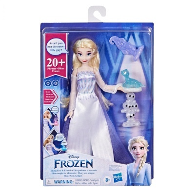 Boneca Elsa Frozen com vestido branco e lilás e acessórios, numa embalagem azul.