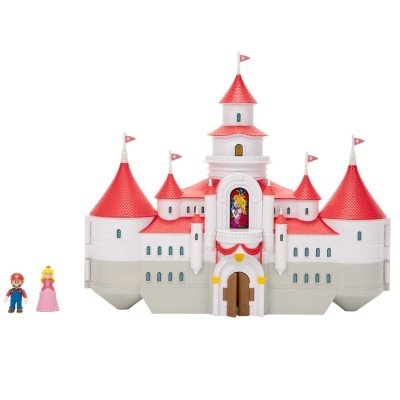 Castelo de brinquedo branco com telhados vermelhos e figuras de personagens